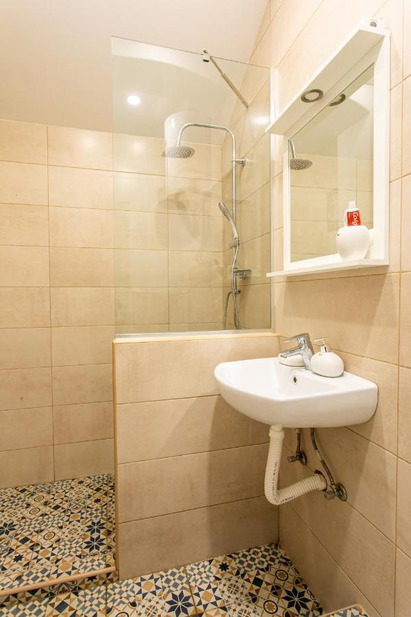 Seosko Domacinstvo Pustolov Apartment Stari Banovci Exterior photo